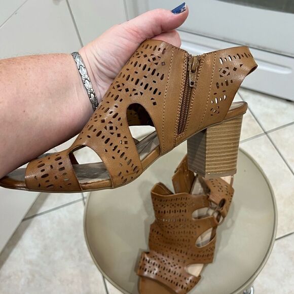 11W Cloudwalkers by Avenue Peep toe side zip  Brown - Picture 4 of 8